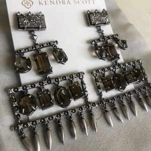 Kendra Scott Emmylou statement earrings